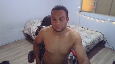 Juanchovergon22 live cam on Cam4
