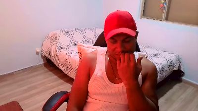 Juanchovergon22 live cam on Cam4