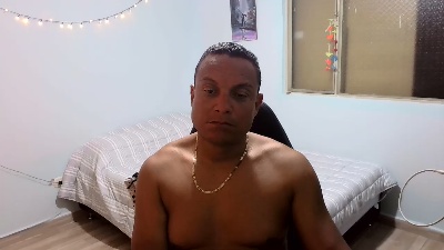 Juanchovergon22 live cam on Cam4