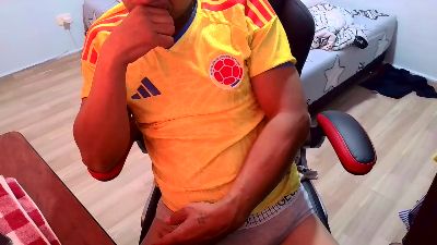 Juanchovergon22 live cam on Cam4