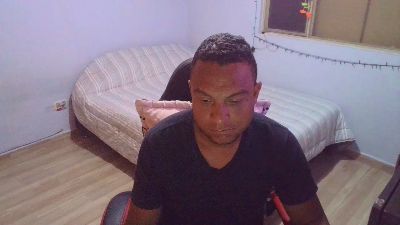 Juanchovergon22 live cam on Cam4