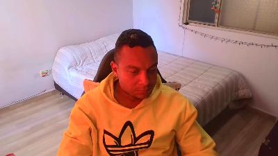 Juanchovergon22 live cam on Cam4
