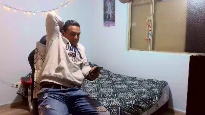 Juanchovergon22 live cam on Cam4
