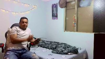 Juanchovergon22 live cam on Cam4