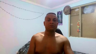Juanchovergon22 live cam on Cam4