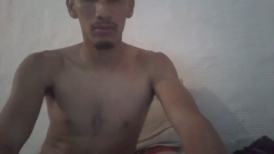 Juanignacioo live cam on Cam4