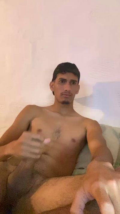 Juanignacioo live cam on Cam4