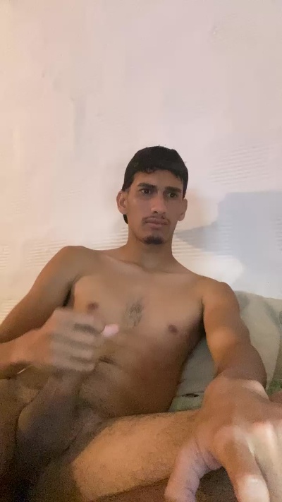 Juanignacioo live cam on Cam4