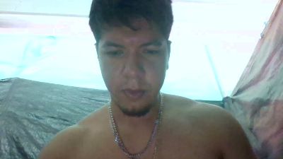 Juankafelipel live cam on Cam4