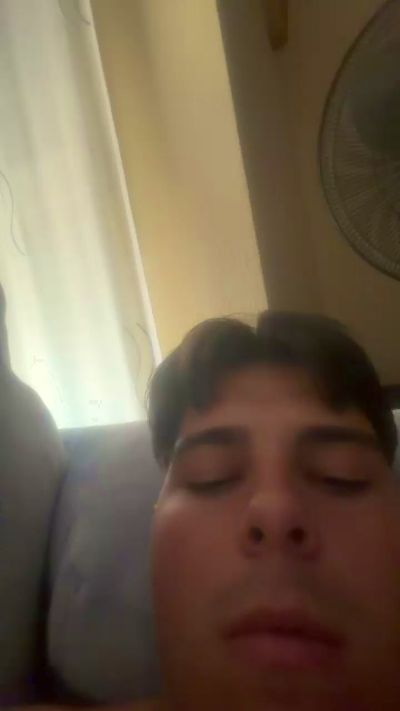 Juanpi23456 live cam on Cam4