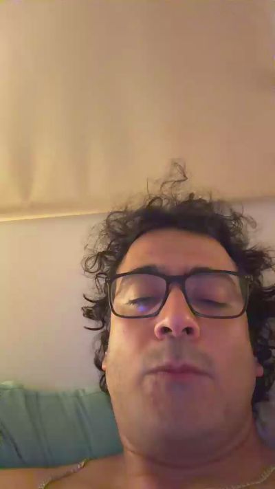 Juasebas944 live cam on Cam4