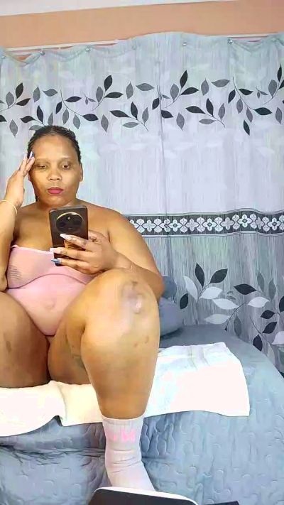 Judilicious live cam on Cam4