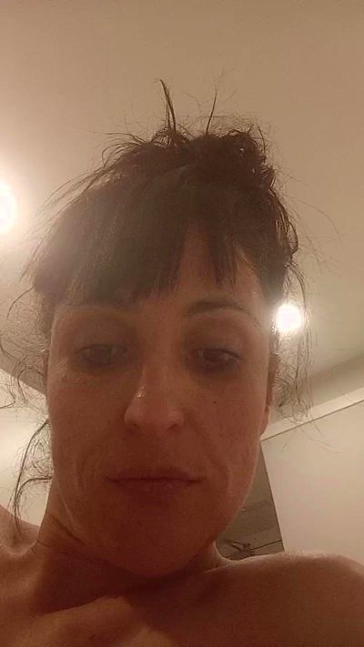 Juge24 live cam on Cam4