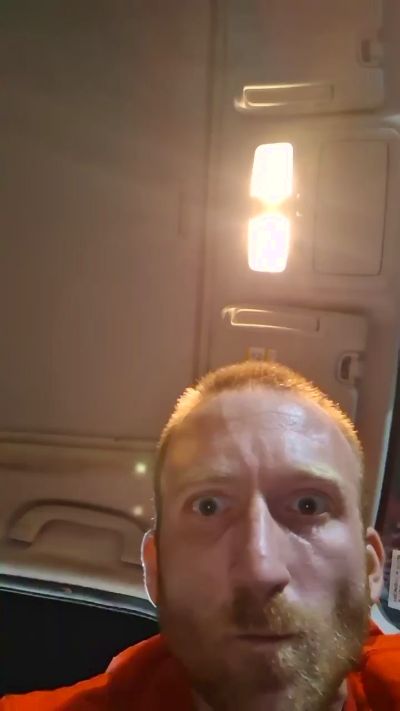 Juicebruce4589 live cam on Cam4