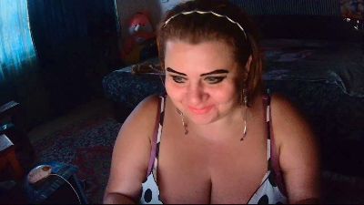 Juicy_Fruittt live cam on Cam4