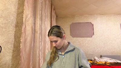 JuleMeola live cam on Cam4