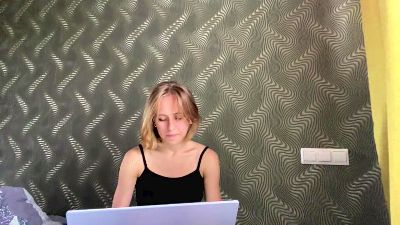 JuleeFredric live cam on Cam4