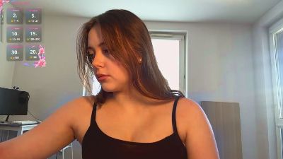 JuleeGausman live cam on Cam4