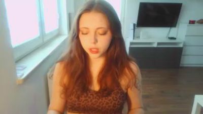JuleeGausman live cam on Cam4