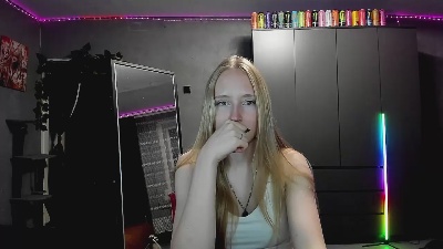 JuleeGausman live cam on Cam4