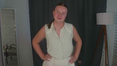 JuliaBilodeau live cam on Cam4