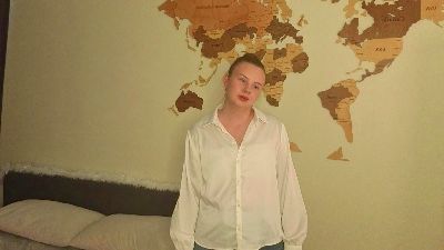 JuliaBilodeau live cam on Cam4