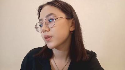 JuliaMaugeri live cam on Cam4