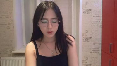 JuliaMaugeri live cam on Cam4