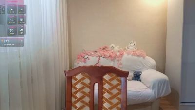 JuliaMaugeri live cam on Cam4