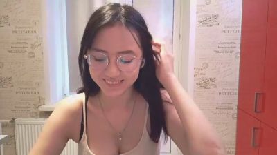 JuliaMaugeri live cam on Cam4