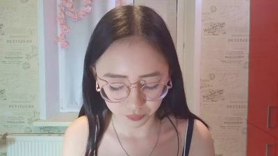 JuliaMaugeri live cam on Cam4