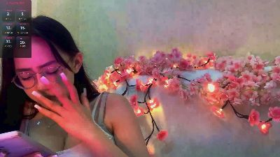 JuliaMaugeri live cam on Cam4