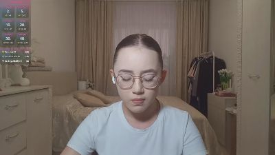 JuliaMaugeri live cam on Cam4