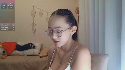 JuliaMaugeri live cam on Cam4