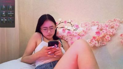 JuliaMaugeri live cam on Cam4