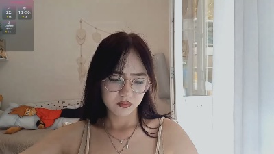 JuliaMaugeri live cam on Cam4