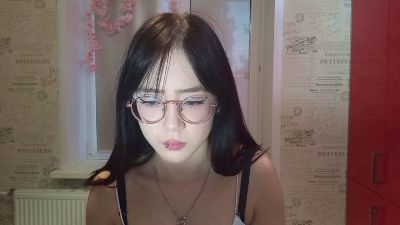 JuliaMaugeri live cam on Cam4