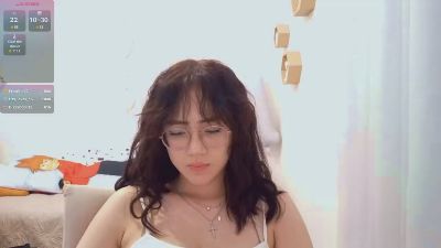 JuliaMaugeri live cam on Cam4