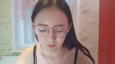 JuliaMaugeri live cam on Cam4