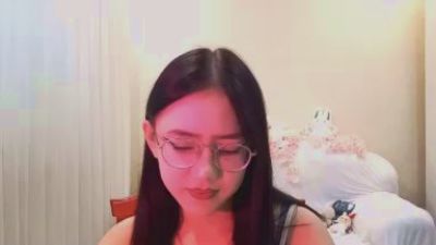JuliaMaugeri live cam on Cam4