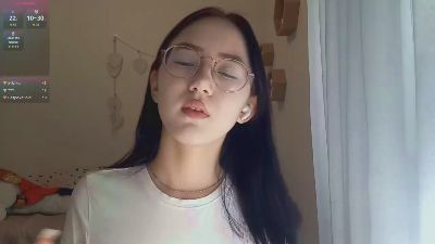JuliaMaugeri live cam on Cam4