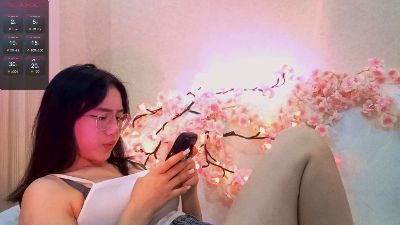 JuliaMaugeri live cam on Cam4