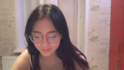 JuliaMaugeri live cam on Cam4