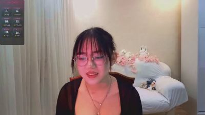 JuliaMaugeri live cam on Cam4