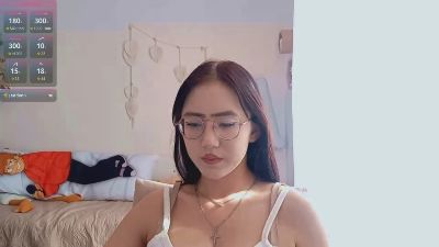 JuliaMaugeri live cam on Cam4