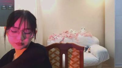 JuliaMaugeri live cam on Cam4