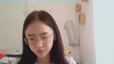 JuliaMaugeri live cam on Cam4