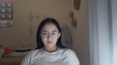 JuliaMaugeri live cam on Cam4