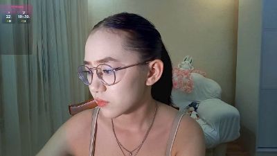 JuliaMaugeri live cam on Cam4