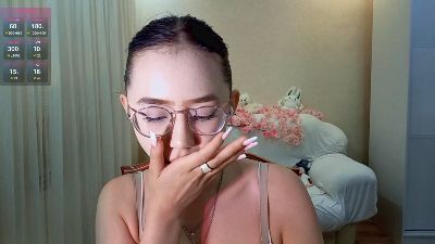 JuliaMaugeri live cam on Cam4